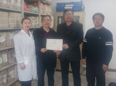 一场弥漫着书喷鼻取温情的图书捐赠典礼